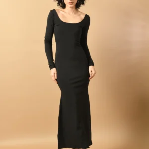 Black Chic Curvature